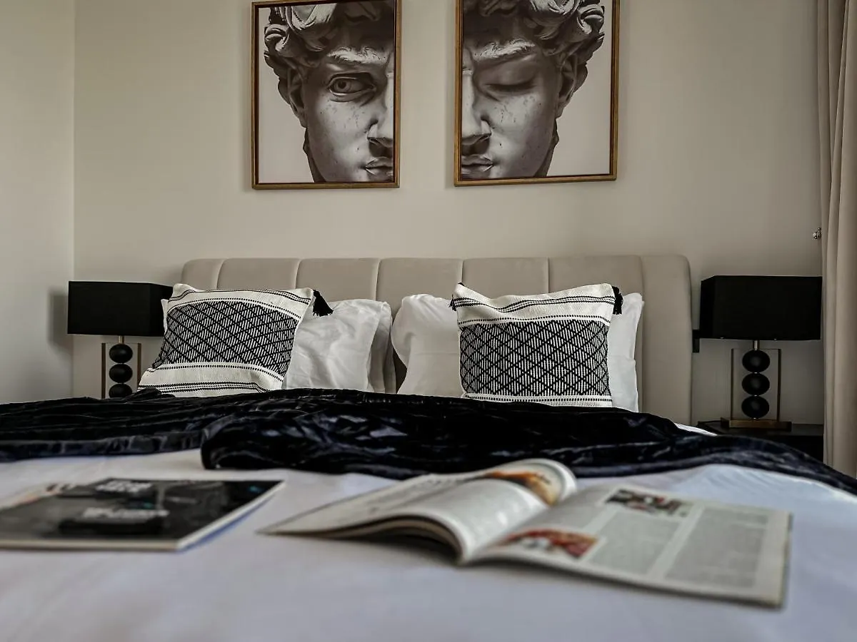 Trophy - Cozy Elegant Suites Dubai