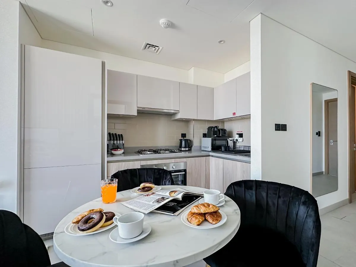 Trophy - Cozy Elegant Suites Dubai Apartment